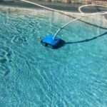 dolphin hybrid-rs1 in piscina